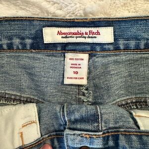 Abercrombie & Fitch denim button up skirt